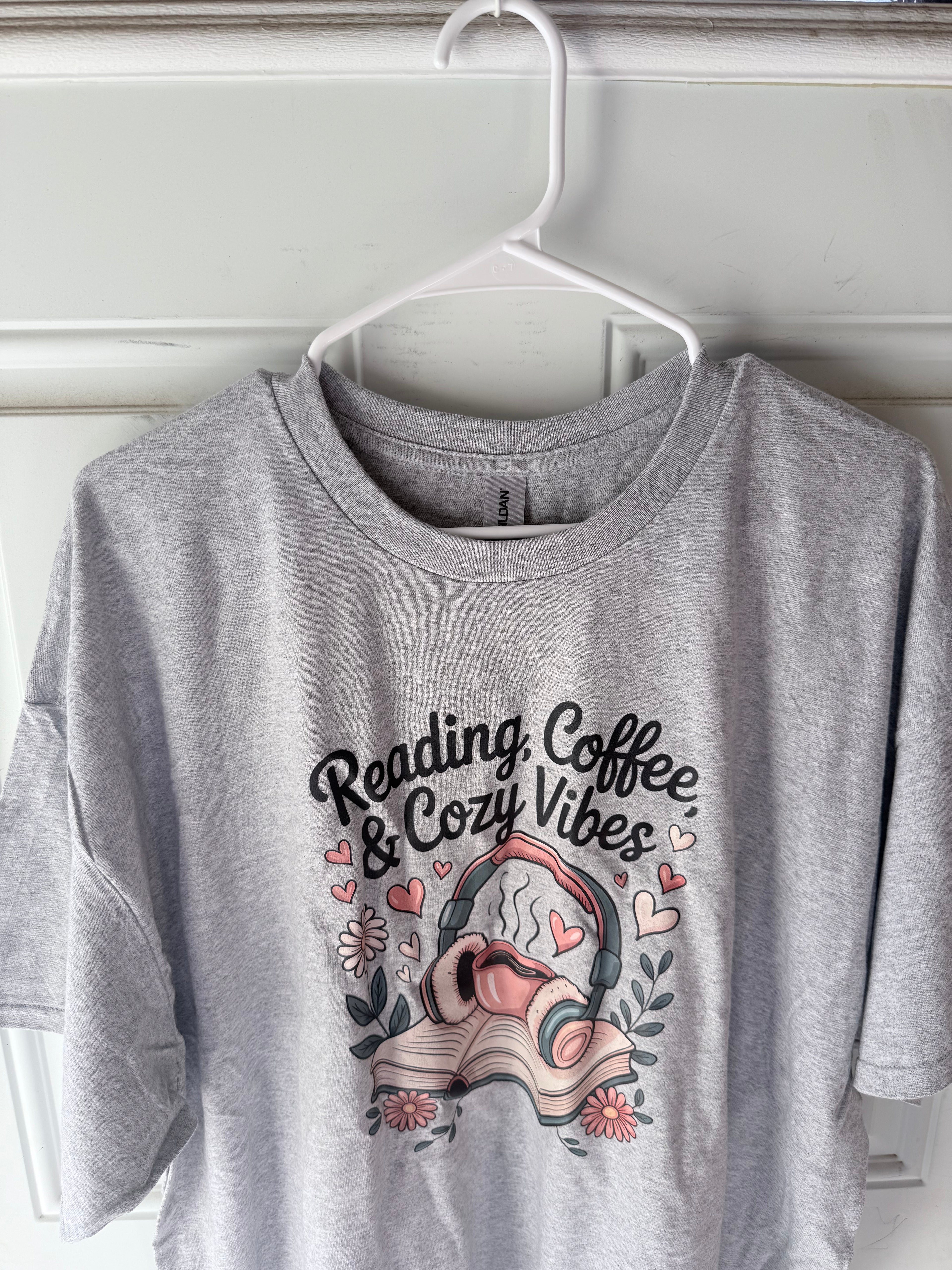 Reading, Coffee & Cozy Vibes | The Soft Aesthetic Tee